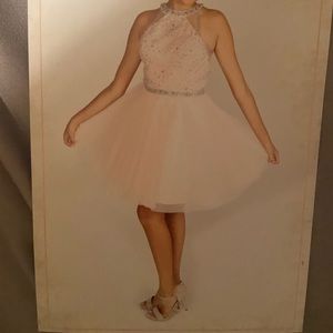 Super cute & very formal pink dress